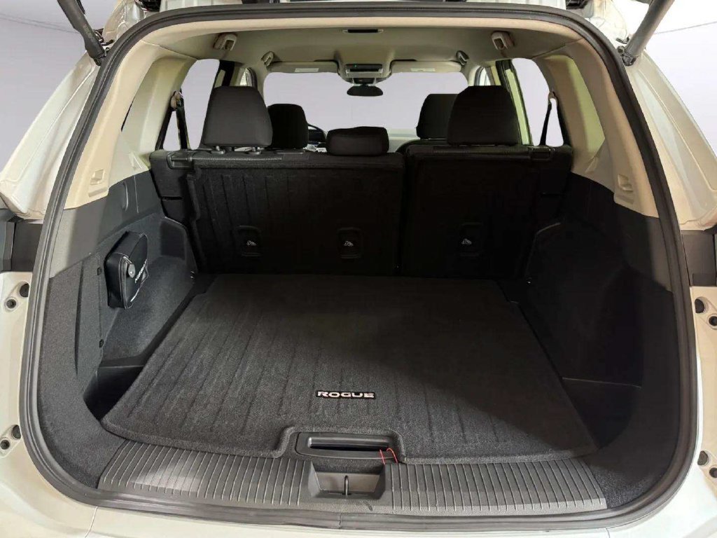 Certified 2026 Nissan Rogue SV AWD/4WD image 25