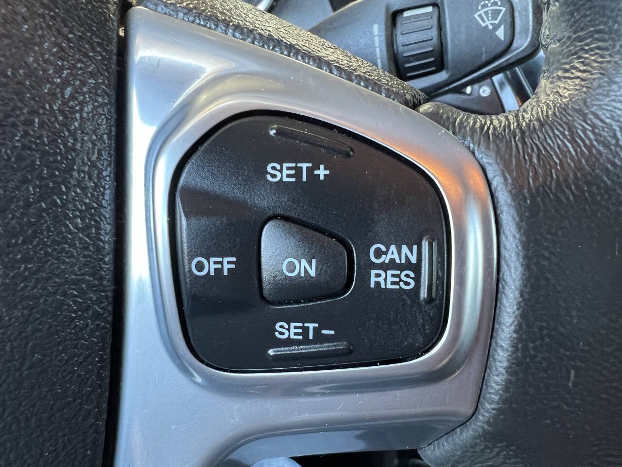 Used 2014 Ford Fiesta Titanium FWD image 17