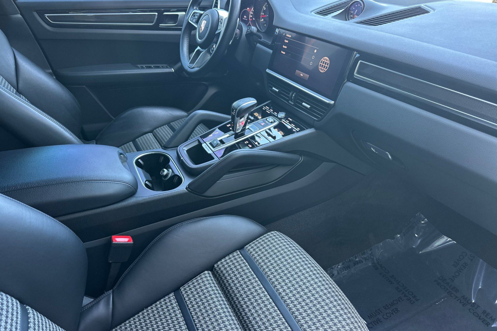 Certified 2023 Porsche Cayenne S AWD/4WD image 16