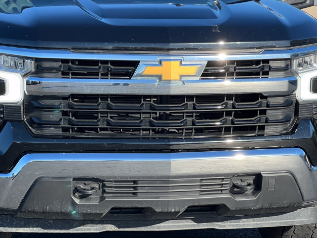 Used 2024 Chevrolet Silverado 1500 LT AWD/4WD image 37