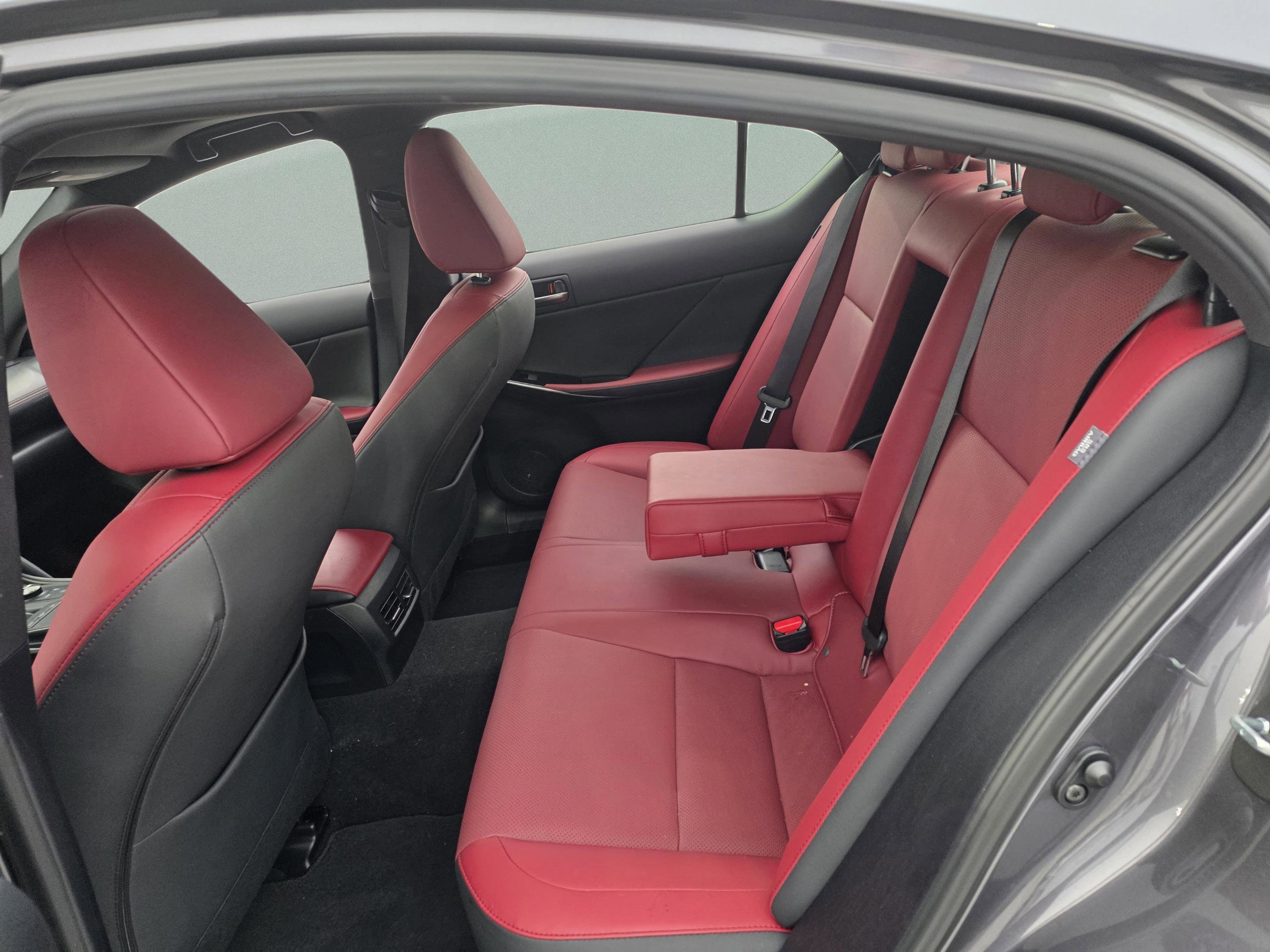 Certified 2021 Lexus IS 300 w/ Comfort Package image 20