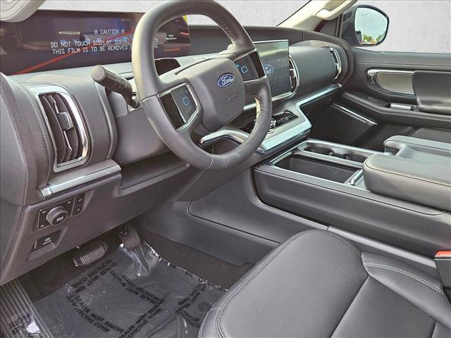 New 2026 Ford Expedition Platinum w/ Driver's Package AWD/4WD image 3