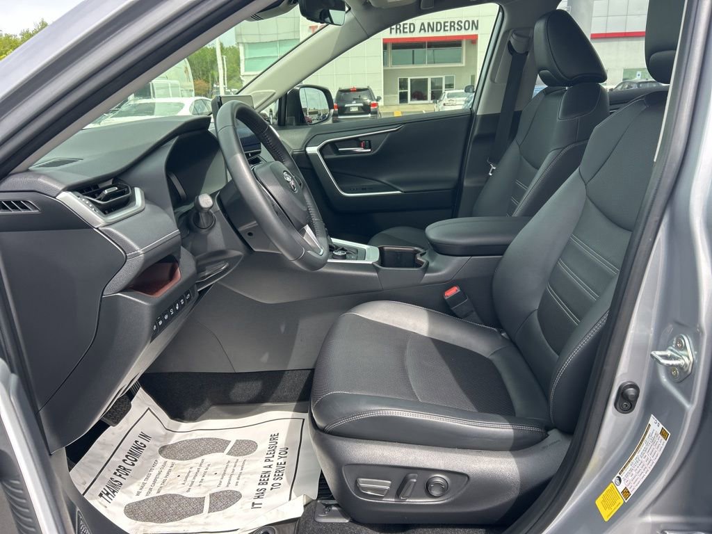 Used 2024 Toyota RAV4 Limited w/ Advanced Technology Package image 2