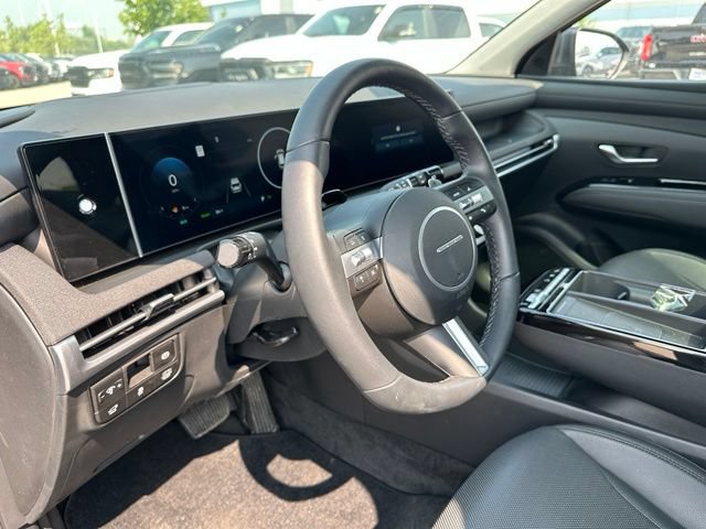 Used 2025 Hyundai Tucson Limited AWD/4WD image 22