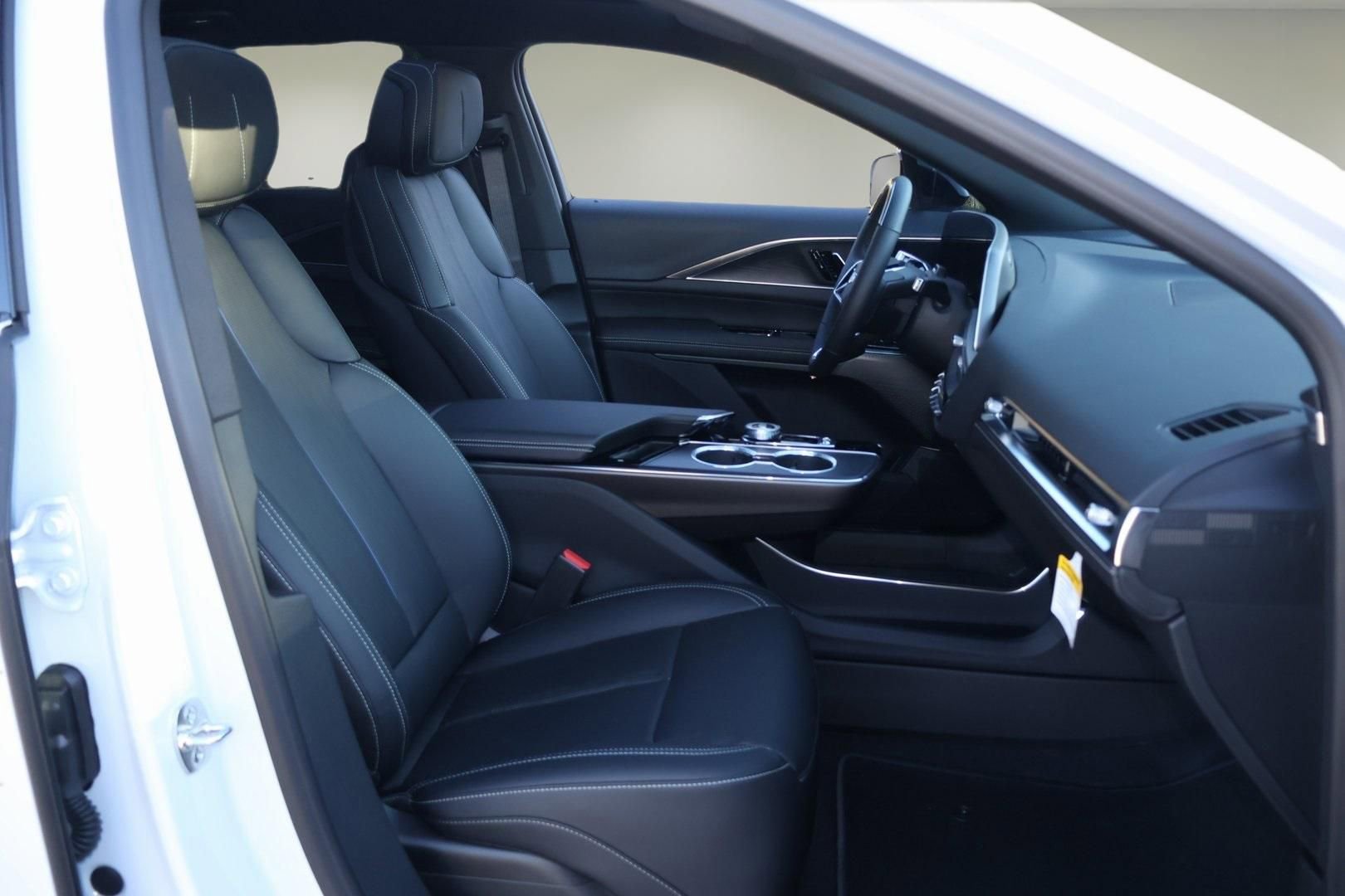 New 2026 Cadillac Lyriq Sport RWD image 18