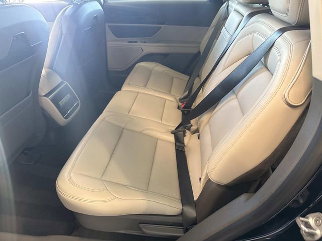 Used 2025 Lincoln Nautilus Premier AWD/4WD image 15