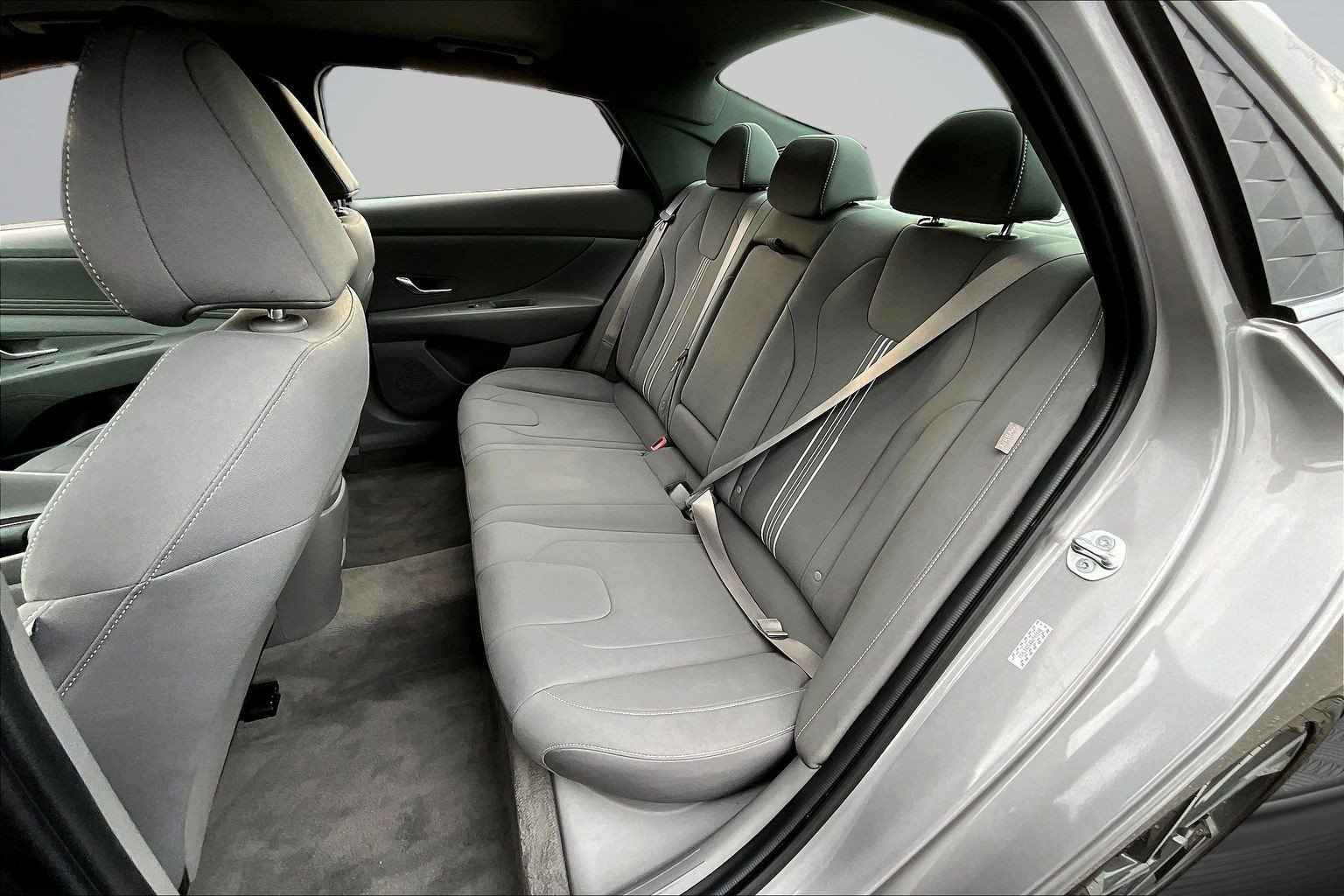 Used 2024 Hyundai Elantra SEL w/ Convenience Package FWD image 18