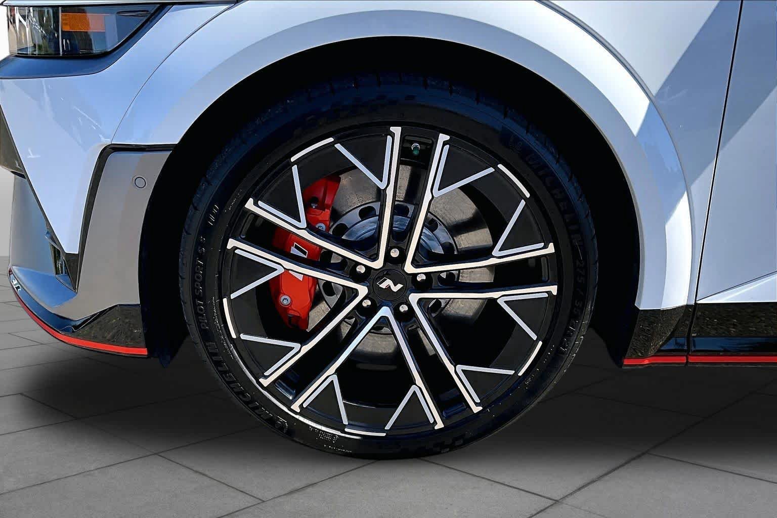Used 2025 Hyundai Ioniq 5 N AWD/4WD image 10