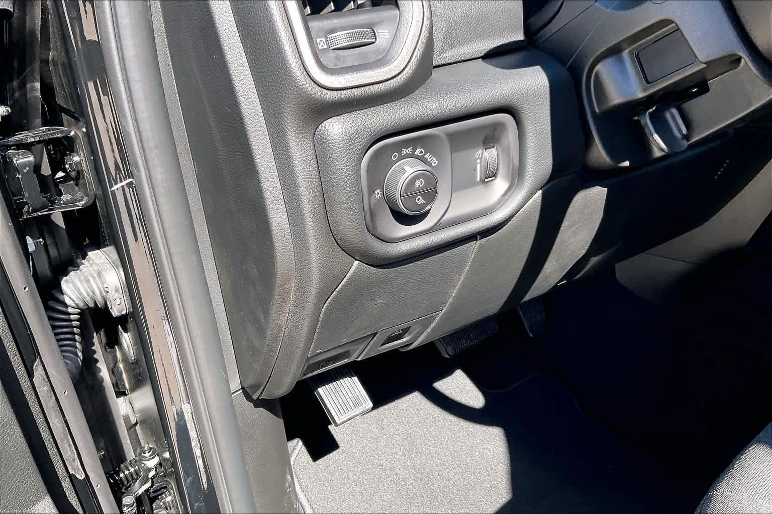 New 2027 RAM 2500 Tradesman AWD/4WD image 17