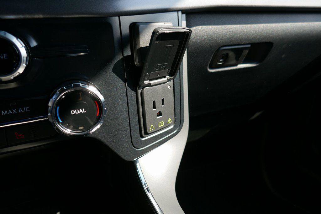 New 2025 Ford F150 XLT w/ Equipment Group 302A MID image 28