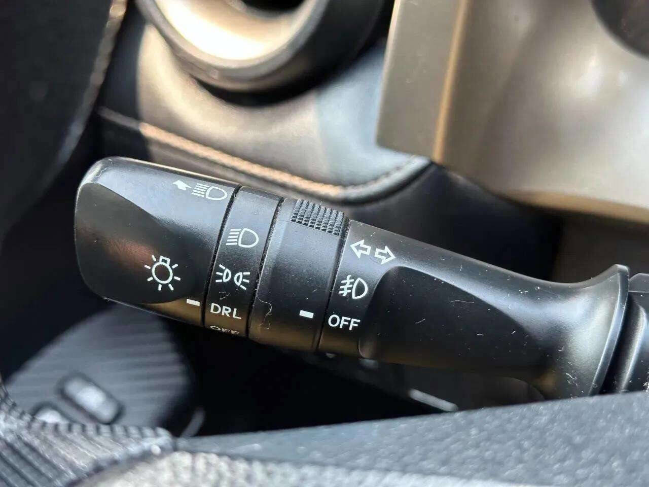 Used 2015 Toyota RAV4 XLE image 30