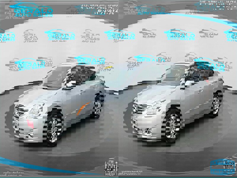 Used 2011 Nissan Altima 2.5 SL w/ Technology Pkg image 1