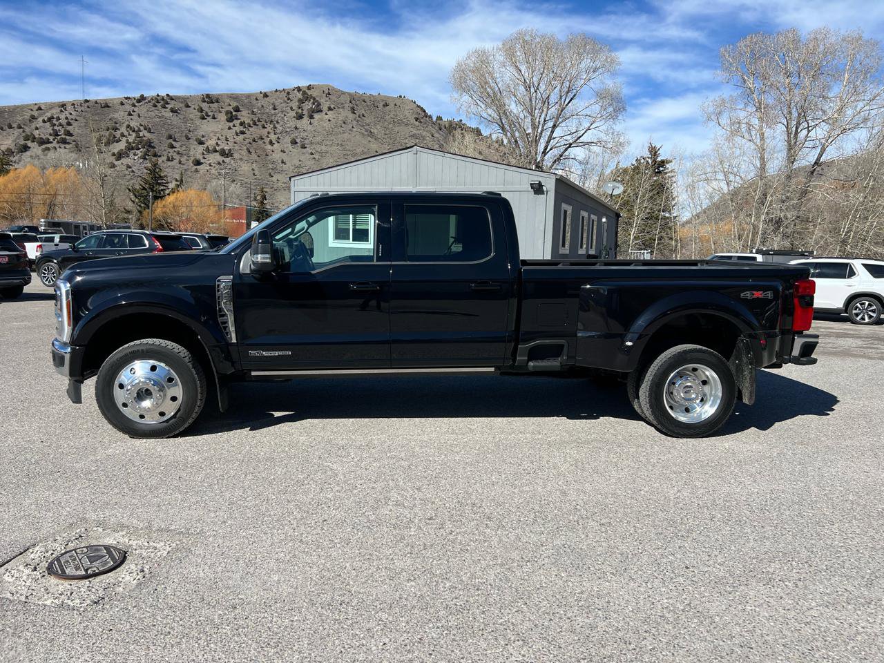 Used 2024 Ford F450 Lariat image 2