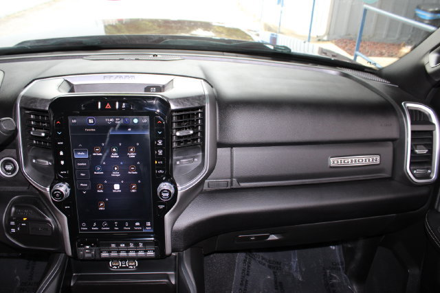 Used 2024 RAM 3500 Big Horn w/ Sport Appearance Package AWD/4WD image 28