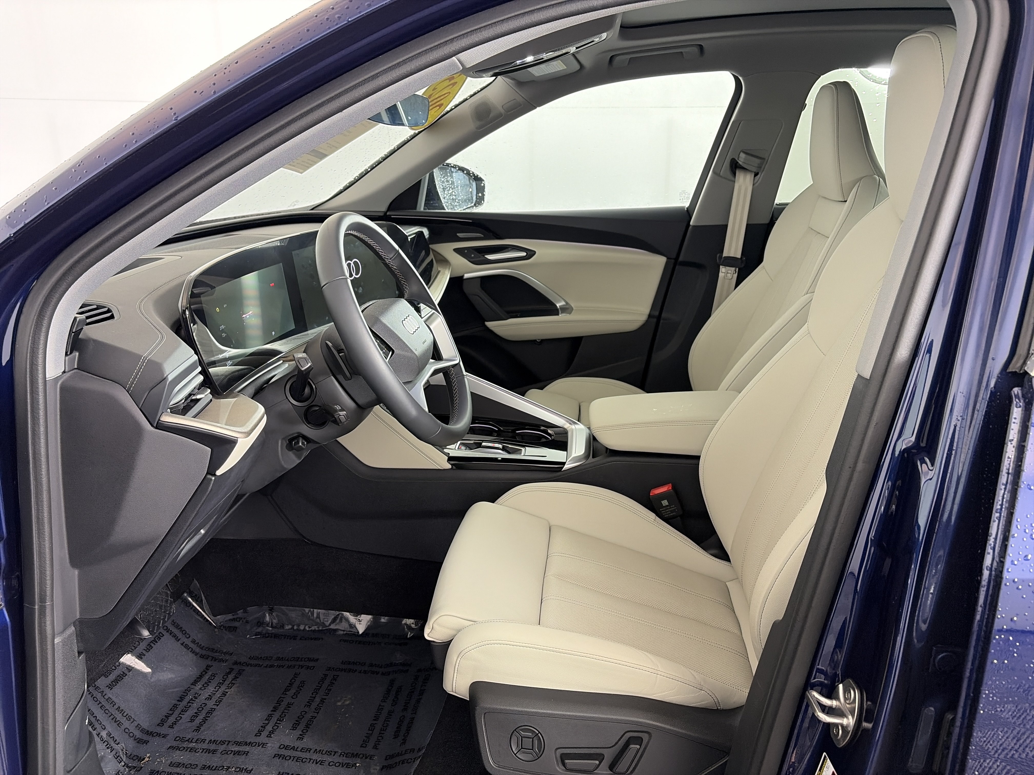 Used 2025 Audi Q5 Premium Plus w/ Premium Plus AWD/4WD image 6
