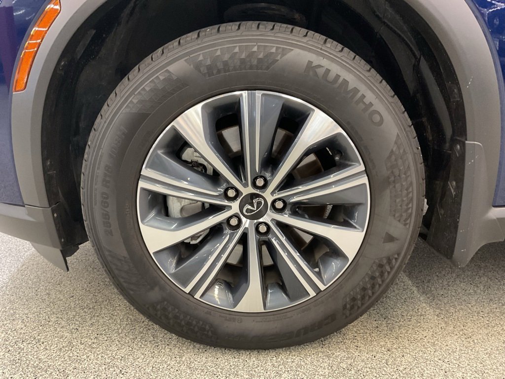 Used 2025 INFINITI QX60 Pure image 10