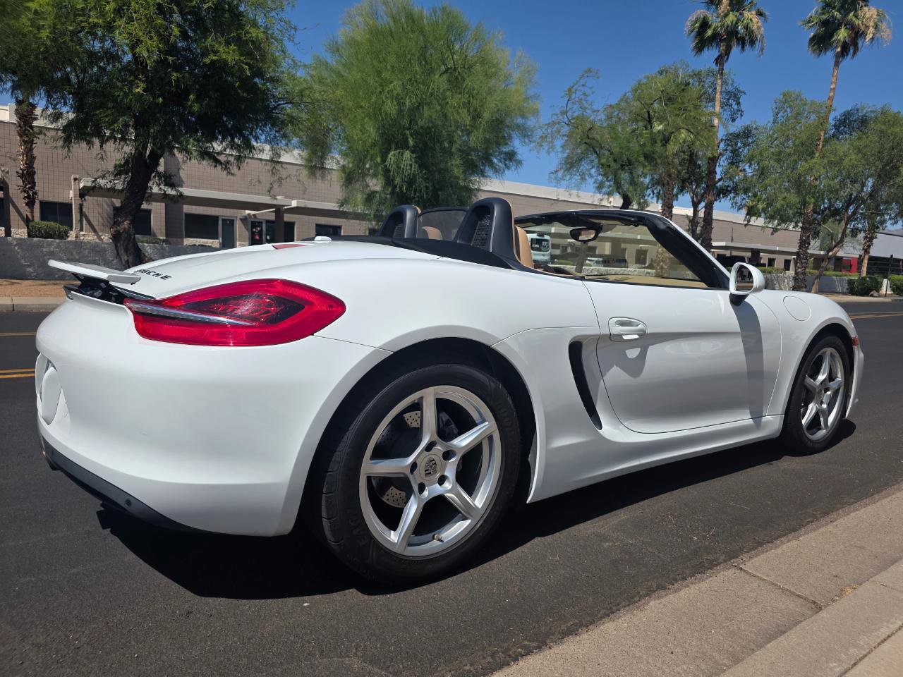 Used 2016 Porsche Boxster w/ Infotainment Package RWD image 30