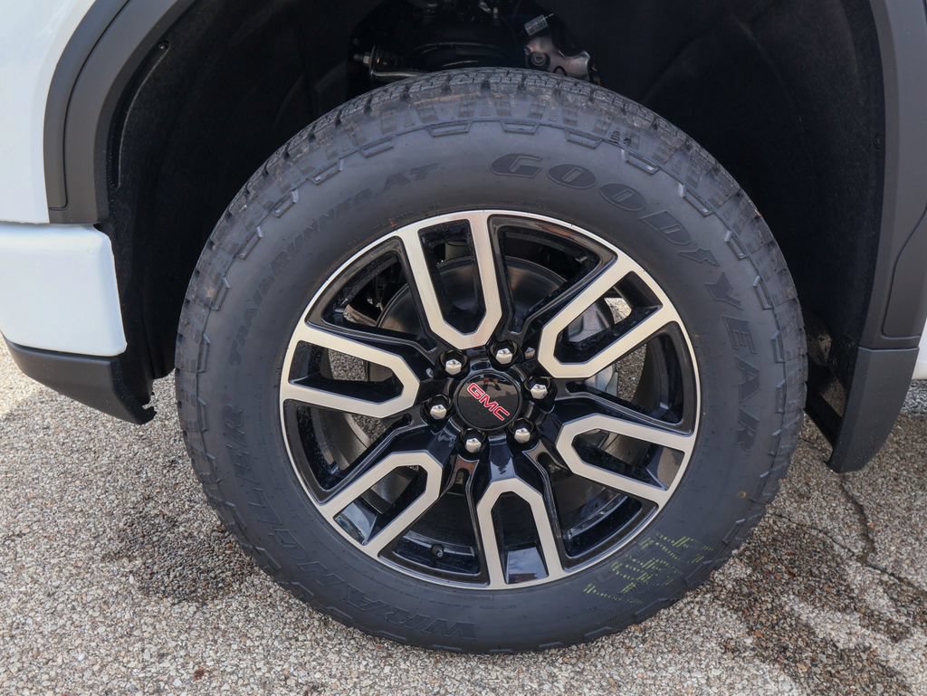 New 2026 GMC Sierra 1500 AT4 w/ AT4 Premium Package AWD/4WD image 38