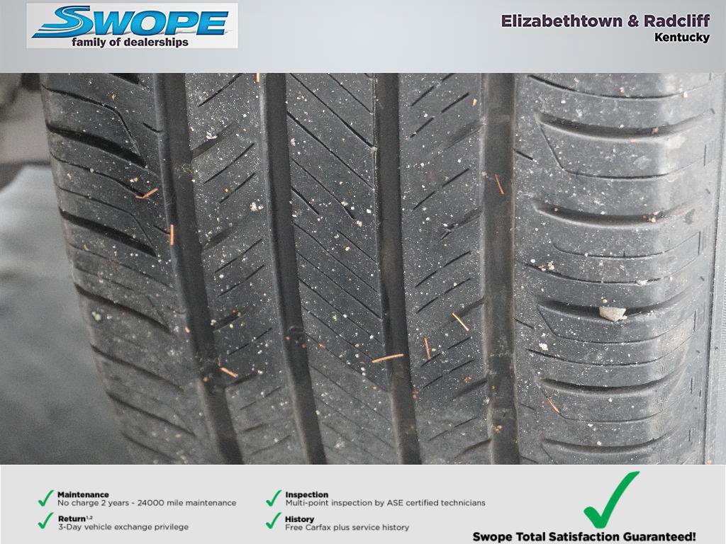 Used 2023 Ford Explorer XLT w/ Equipment Group 202A AWD/4WD image 29