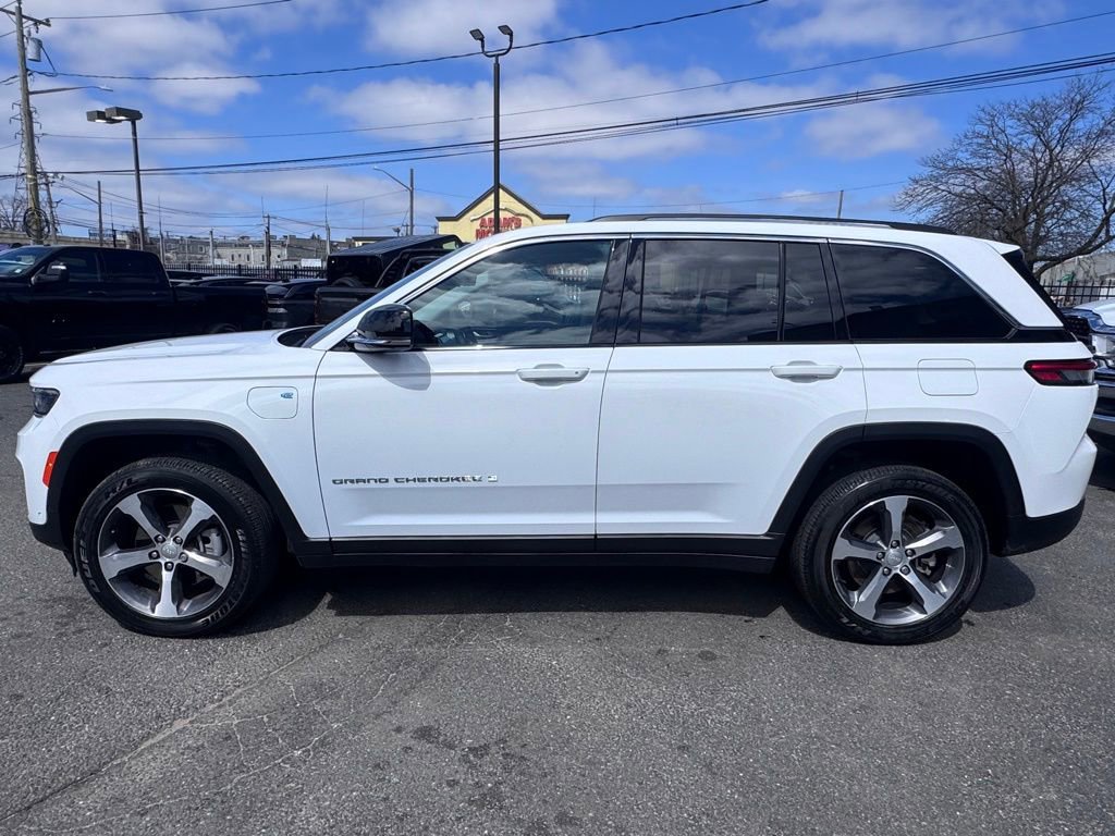 Used 2024 Jeep Grand Cherokee Limited 4xe w/ Luxury Tech Group II image 4