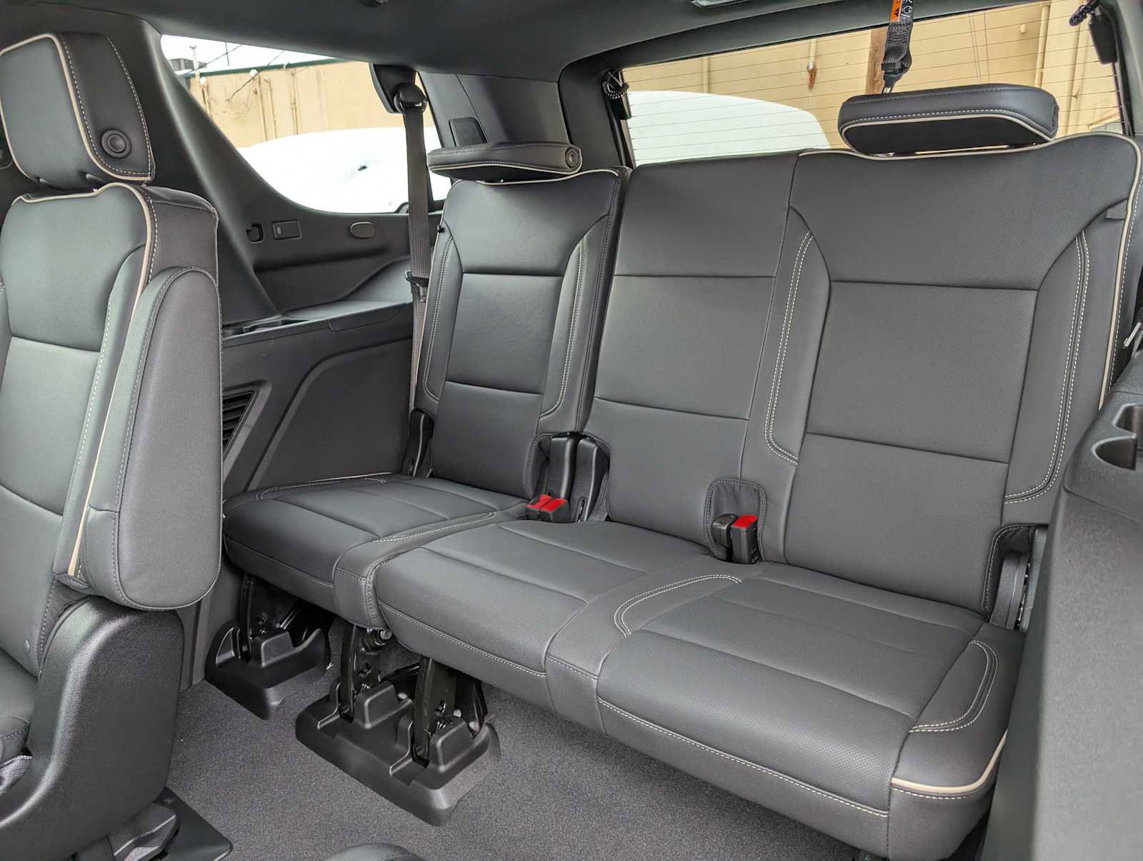 New 2026 GMC Yukon Elevation image 13