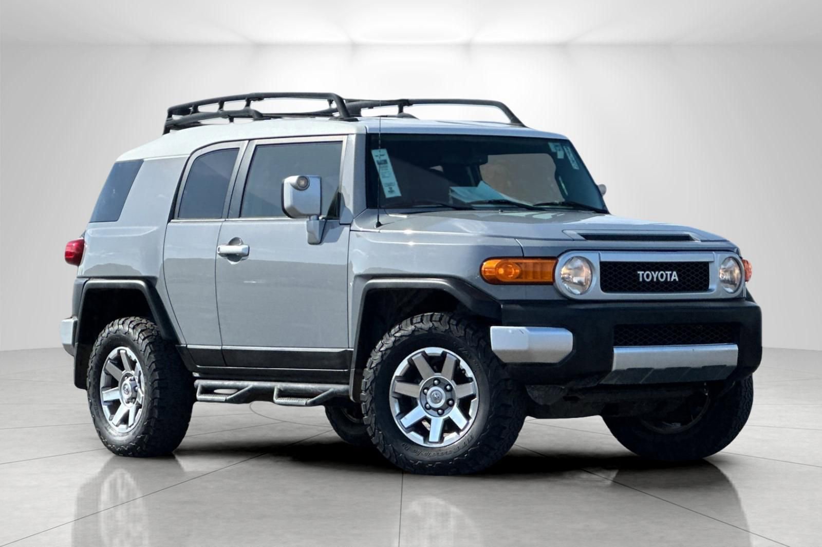 Used 2014 Toyota FJ Cruiser 4WD w/ Convenience Package image 1
