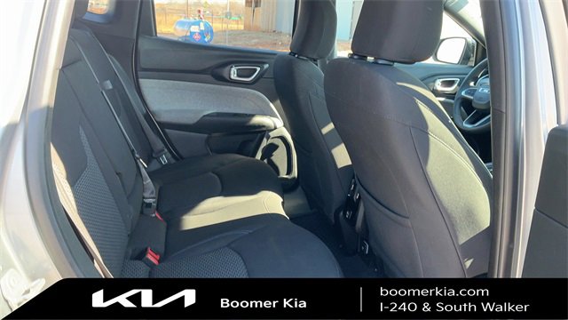 Used 2024 Jeep Compass Sport image 12