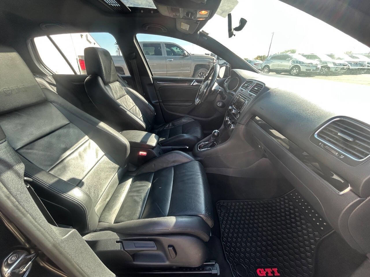 Used 2011 Volkswagen GTI 4-Door image 13