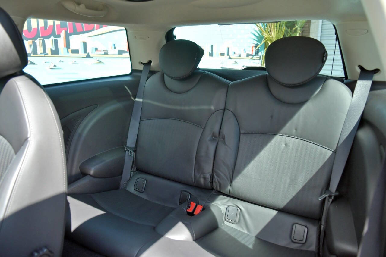 Used 2013 MINI Cooper S w/ Premium Pkg 2 FWD image 19