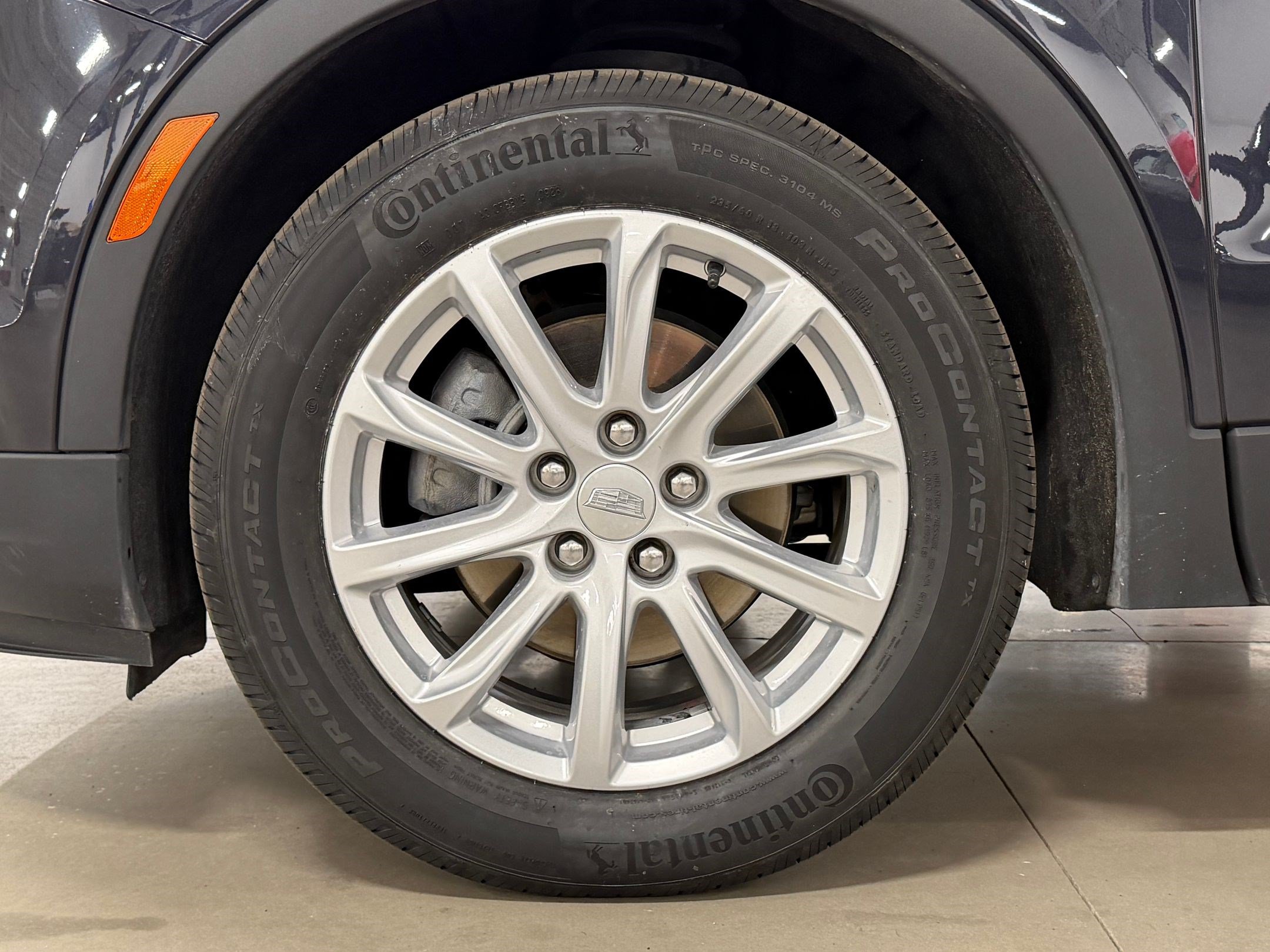 Used 2022 Cadillac XT4 Luxury w/ Driver Awareness Package FWD image 12