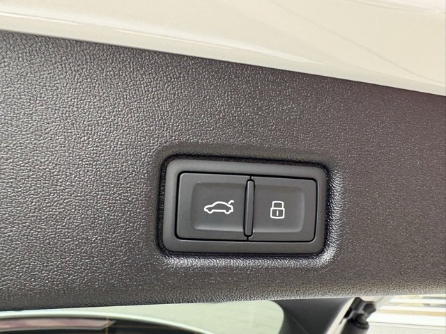 New 2025 Audi Q5 2.0T Premium Plus image 36