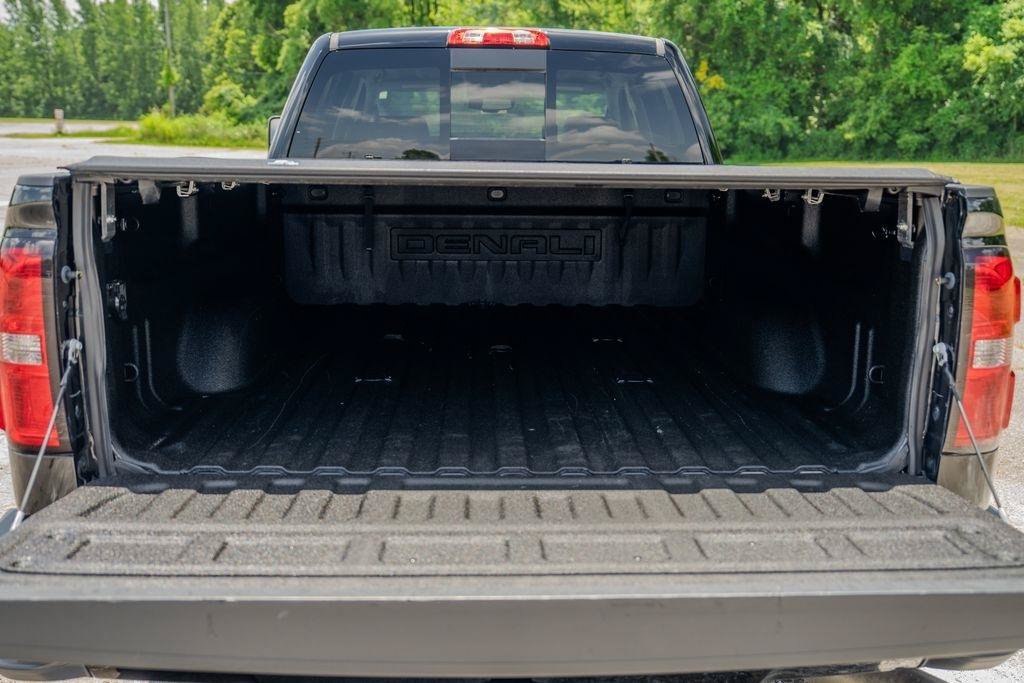 Used 2016 GMC Sierra 2500 Denali w/ Duramax Plus Package AWD/4WD image 11