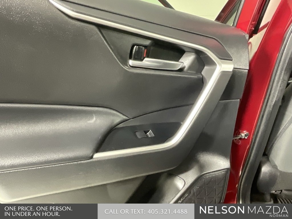 Used 2021 Toyota RAV4 XLE image 22