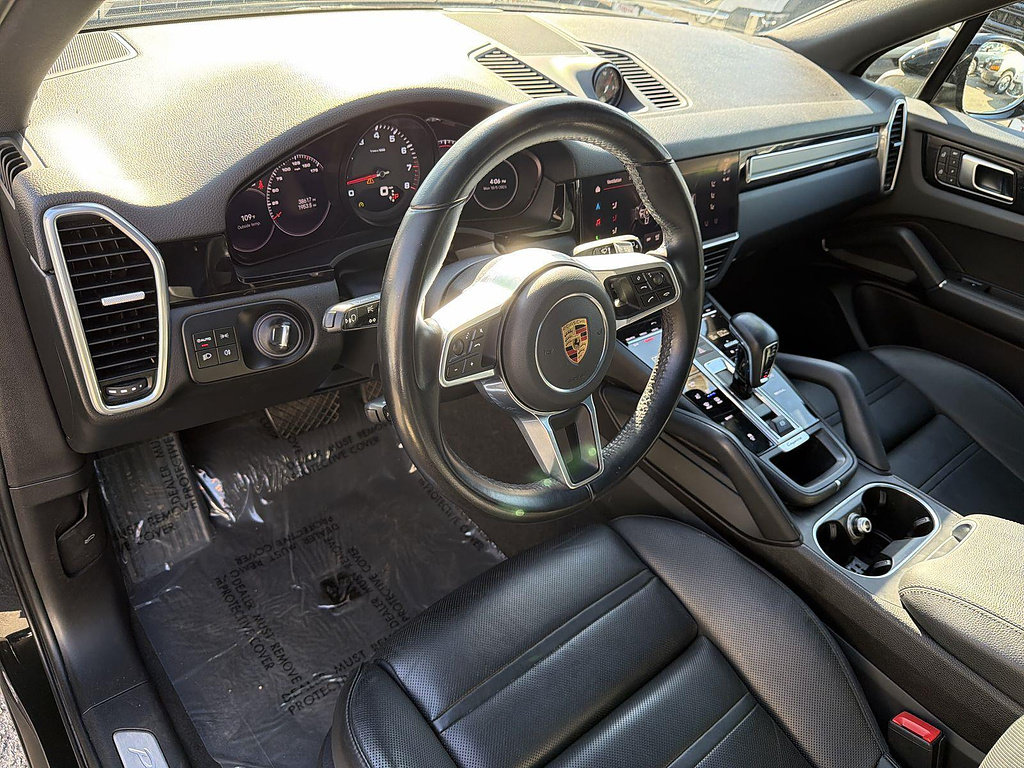 Used 2023 Porsche Cayenne AWD/4WD image 9