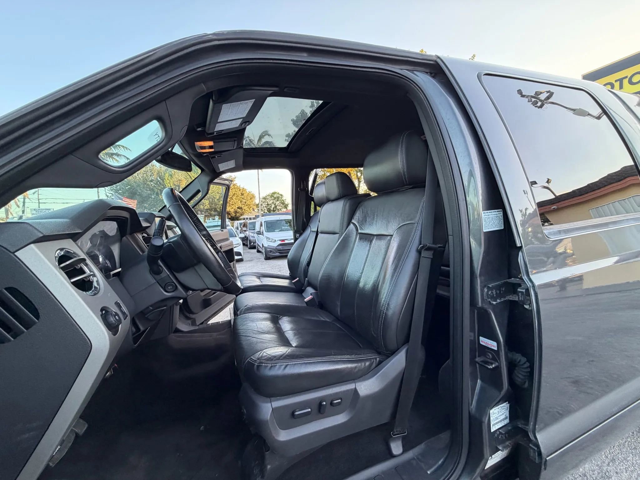 Used 2015 Ford F350 Lariat w/ Lariat Ultimate Package image 14