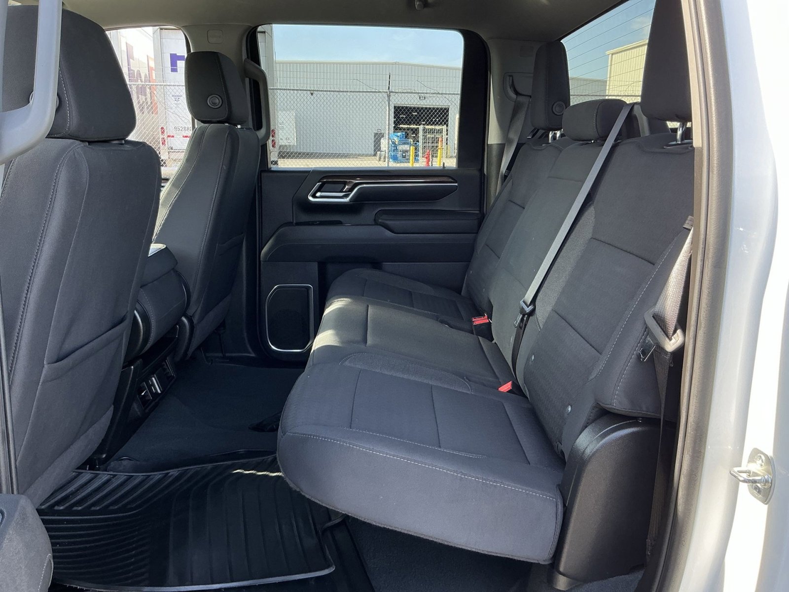 Used 2025 Chevrolet Silverado 2500 LT w/ Convenience Package image 30