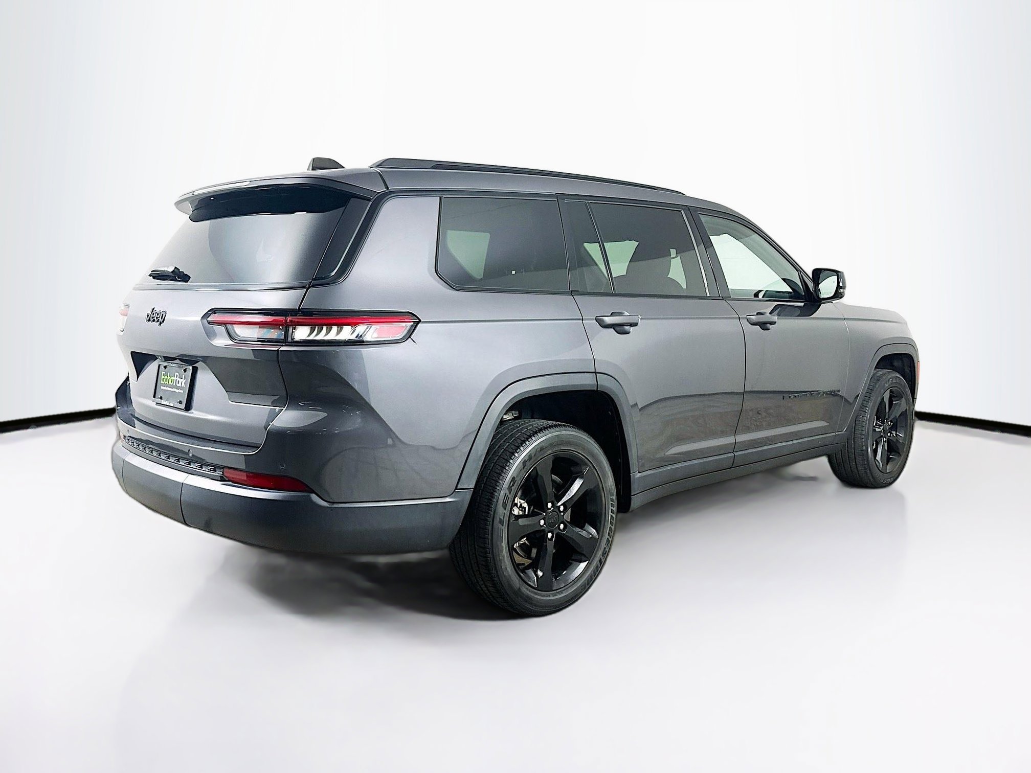 Used 2022 Jeep Grand Cherokee L Laredo image 9