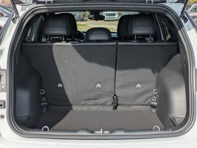 New 2026 Jeep Compass Latitude image 11