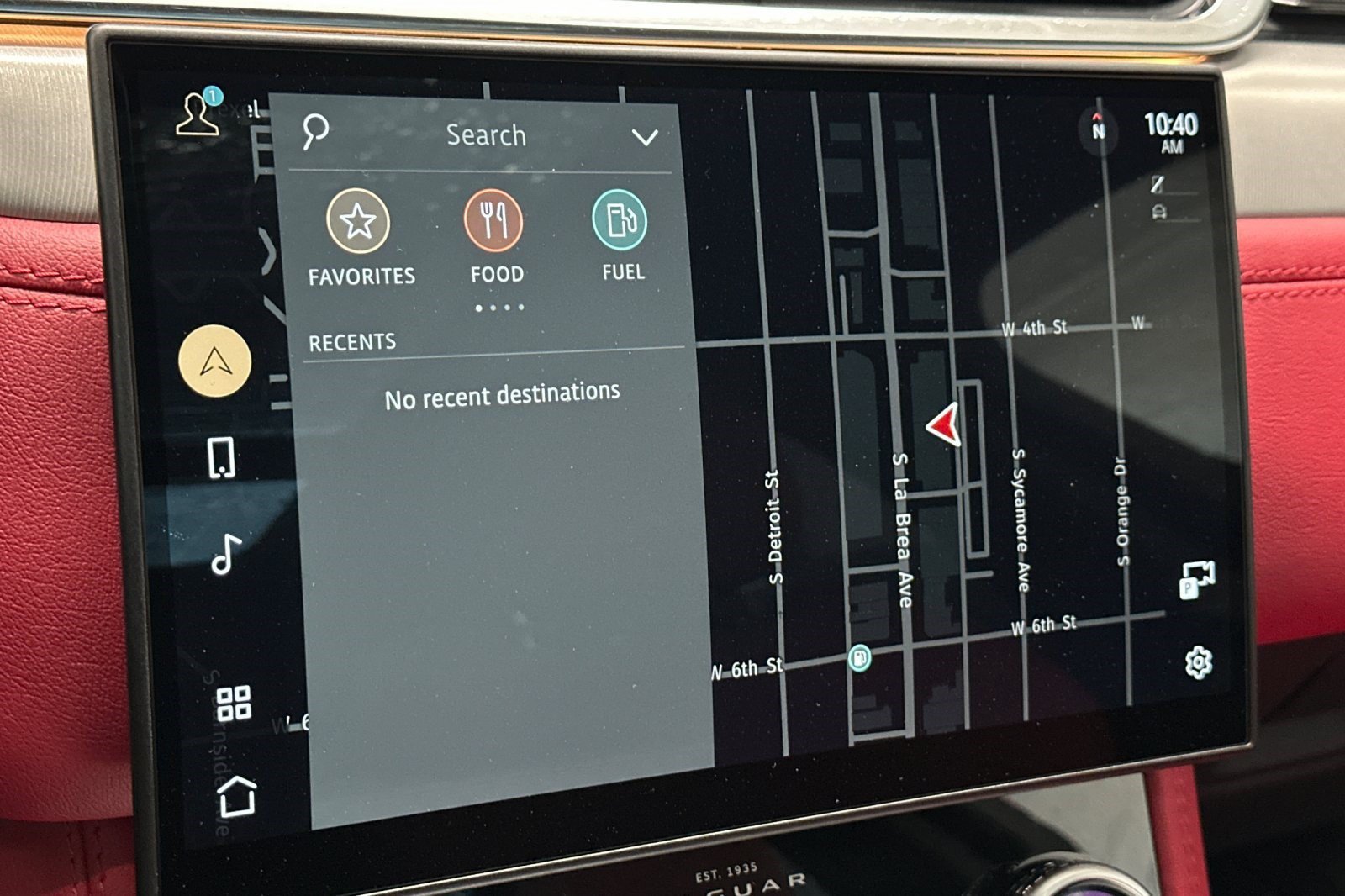 New 2025 Jaguar F-PACE R-Dynamic S AWD/4WD image 17