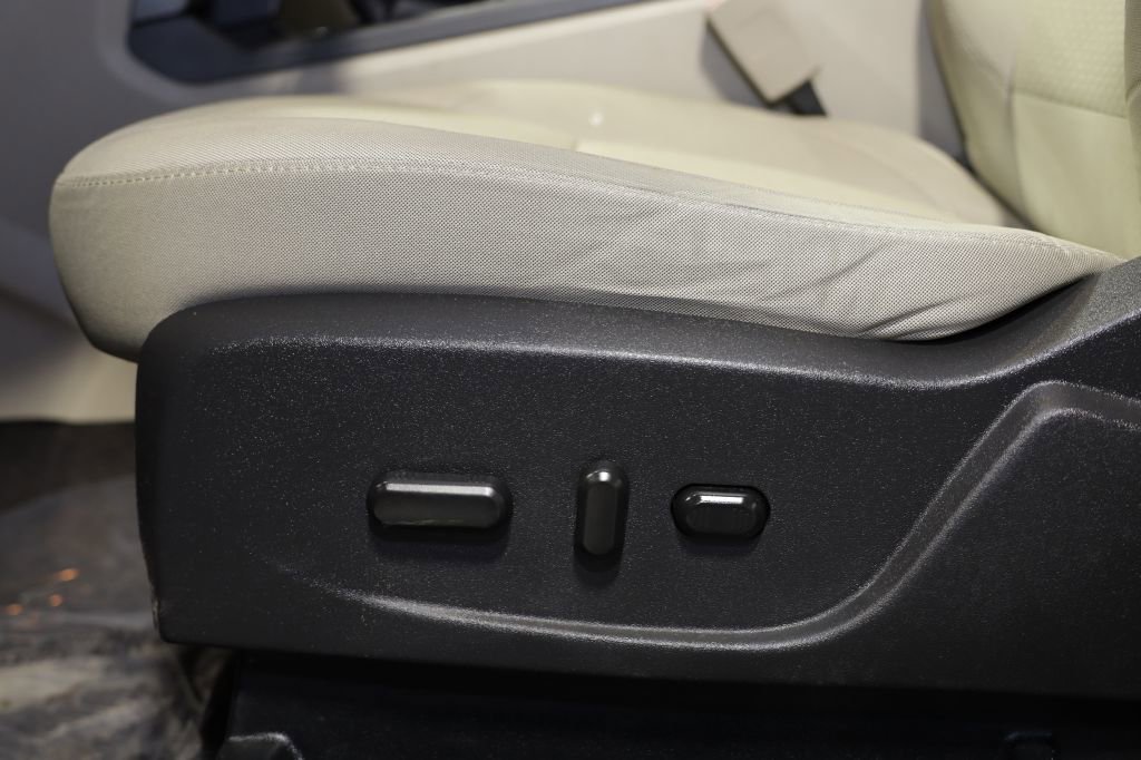 Used 2017 Ford Escape SE w/ SE Cold Weather Package image 14