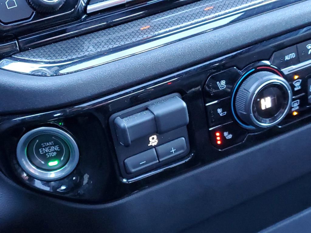 Used 2023 Chevrolet Silverado 1500 ZR2 image 23