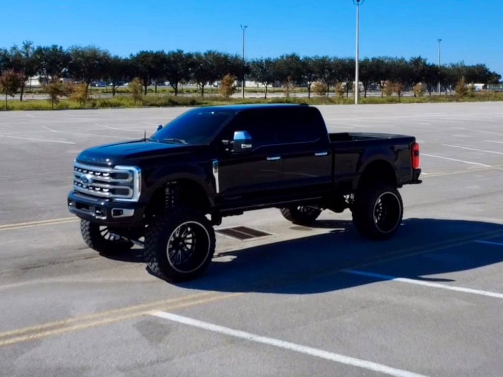 Used 2024 Ford F250 Platinum w/ FX4 Off-Road Package AWD/4WD image 16