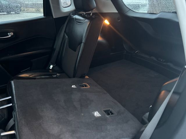 Used 2020 Jeep Compass Latitude image 36