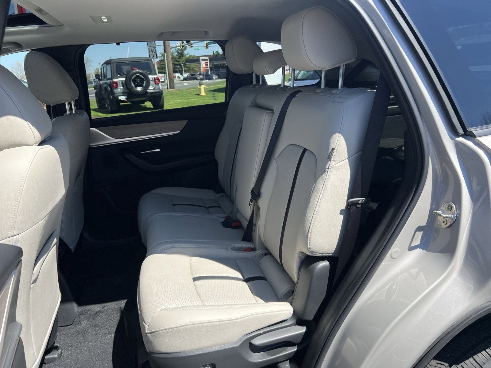 Used 2025 MAZDA CX-90 Plug-In Hybrid w/ Preferred image 24