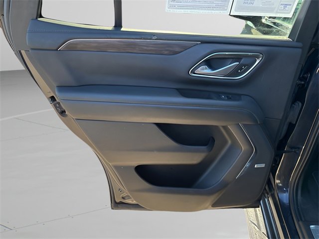 Used 2022 Chevrolet Tahoe LT w/ Luxury Package image 17