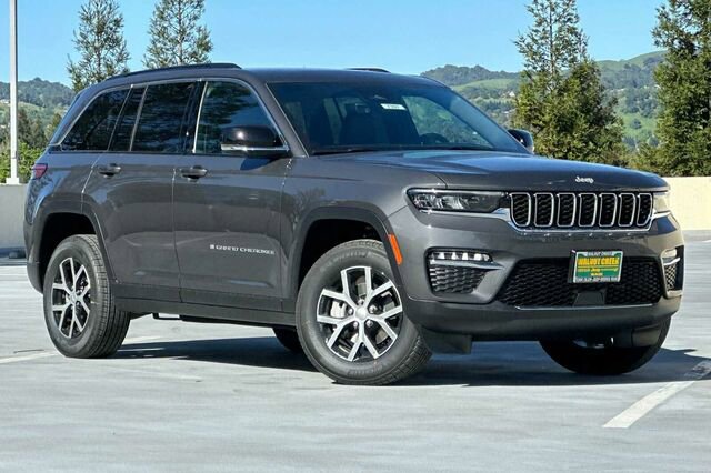 New 2025 Jeep Grand Cherokee Limited image 2