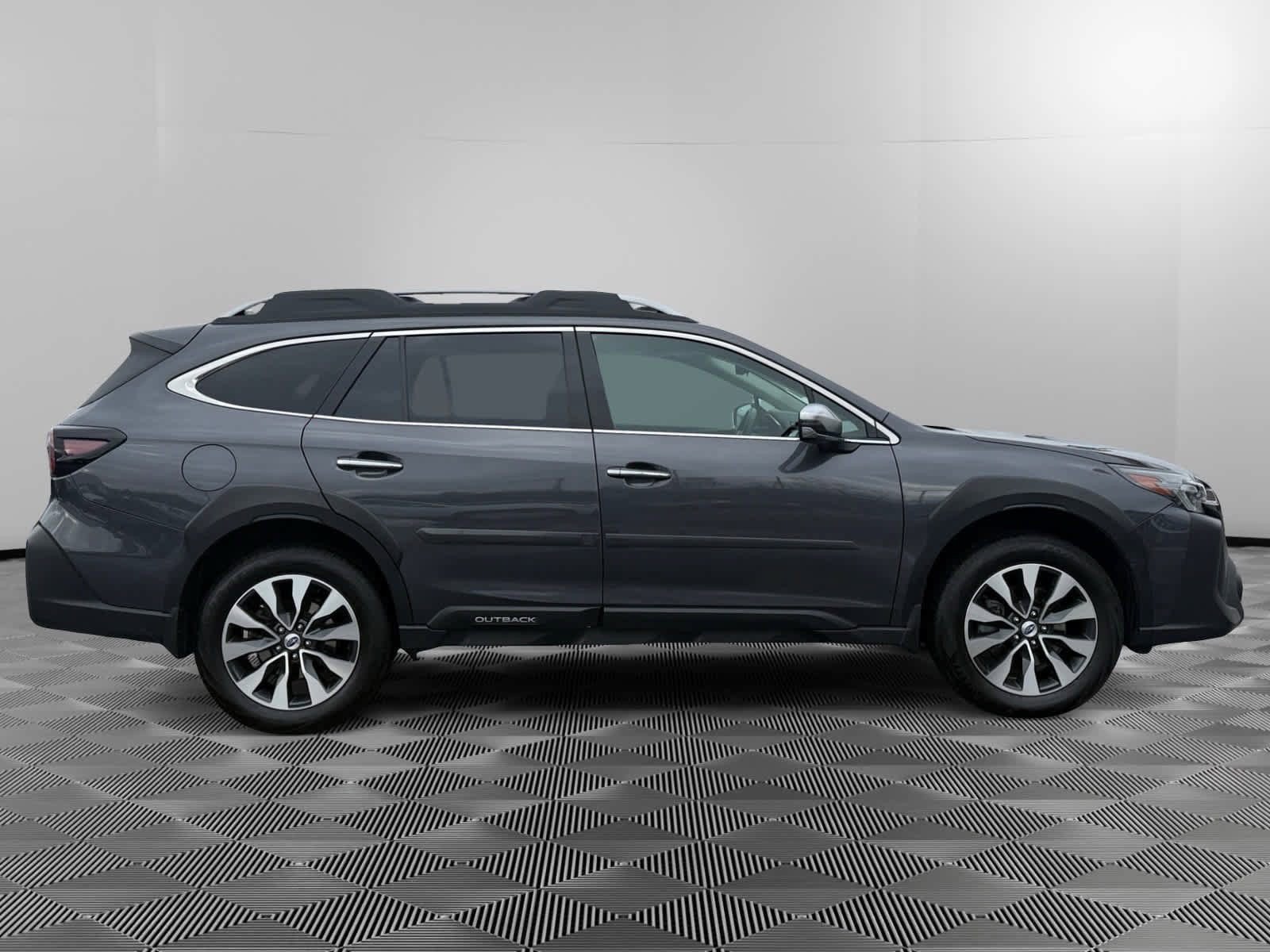 Used 2023 Subaru Outback Touring XT image 6
