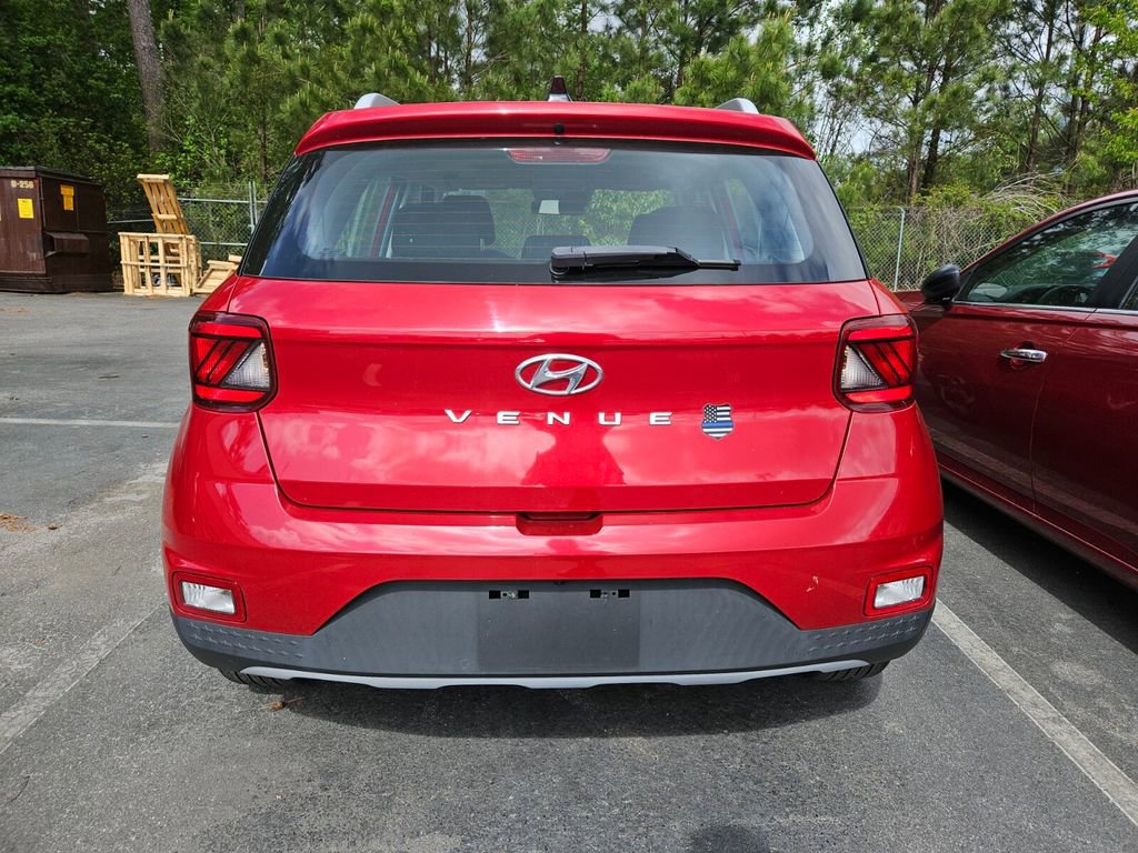 Used 2022 Hyundai Venue SEL w/ Cargo Package image 8