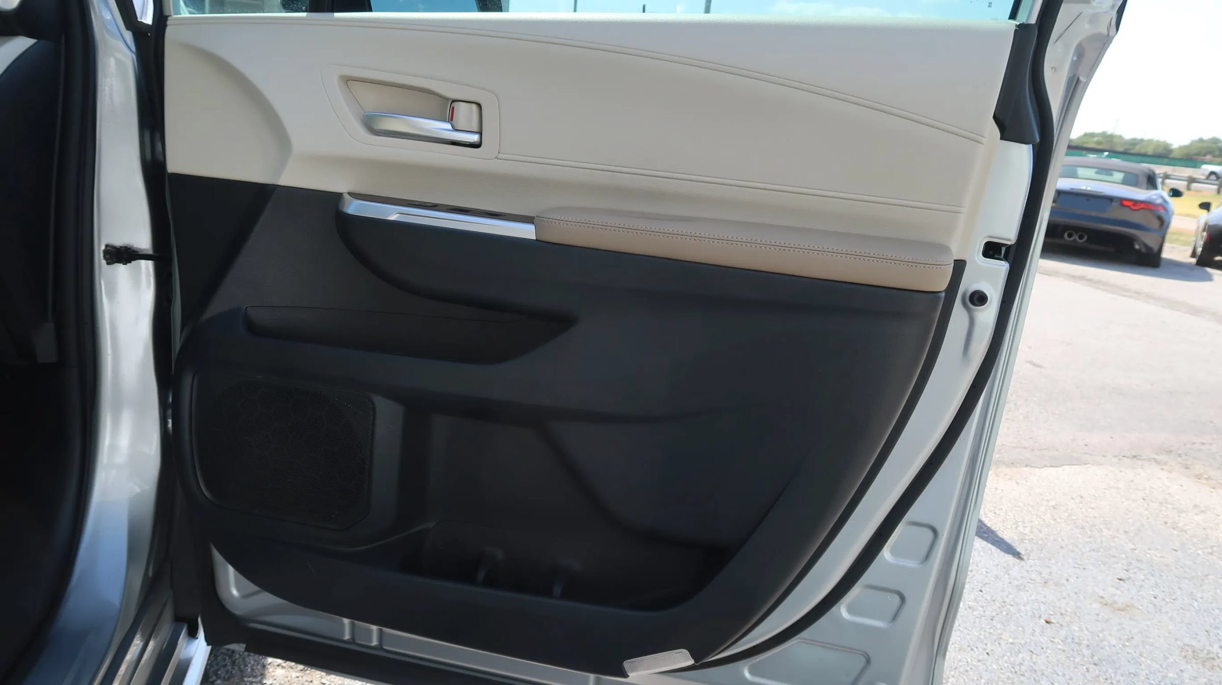 Used 2021 Toyota Sienna XLE FWD image 49