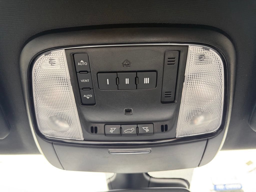 Used 2023 Dodge Durango R/T AWD/4WD image 33